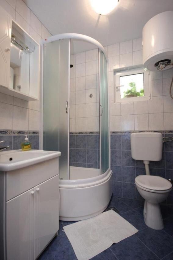 Apartments Zoki - Great Location Close To The Sea Vis Exterior photo